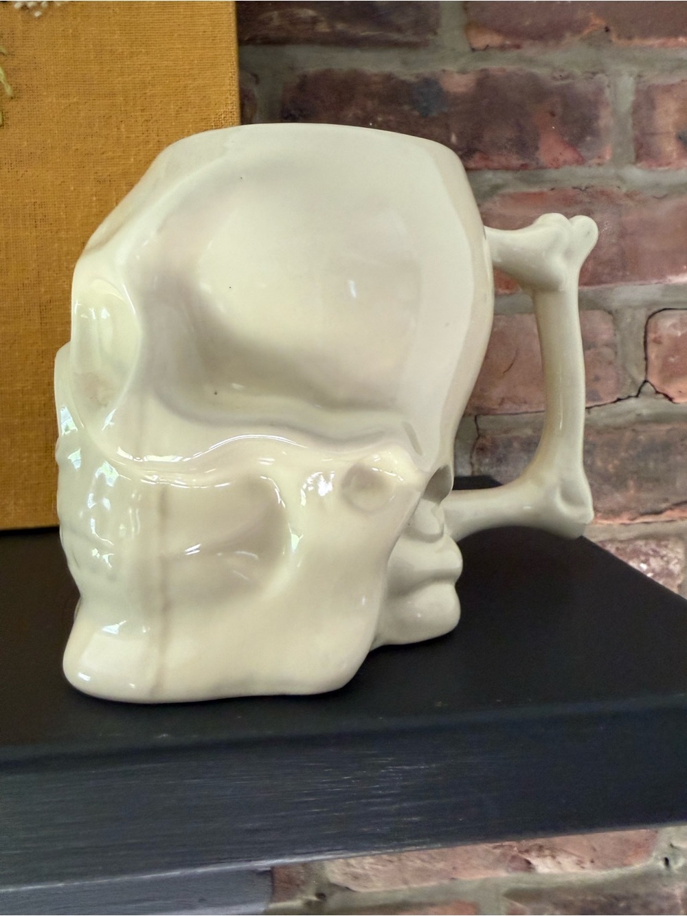 Skull-Shaped Ceramic Mug - Cream